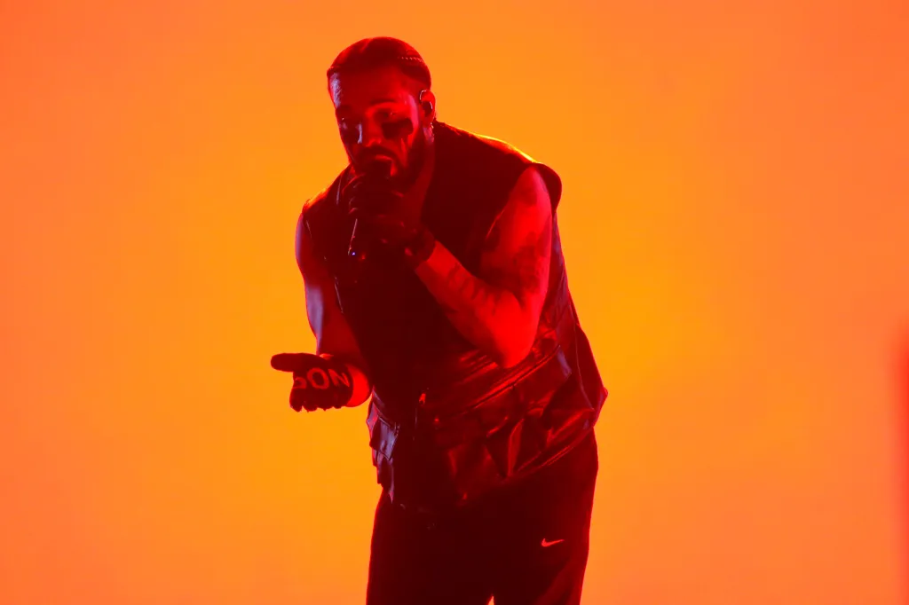 Quelle chanson de Drake parmi ses trois nouveaux albums ouvre la voie au streaming ?