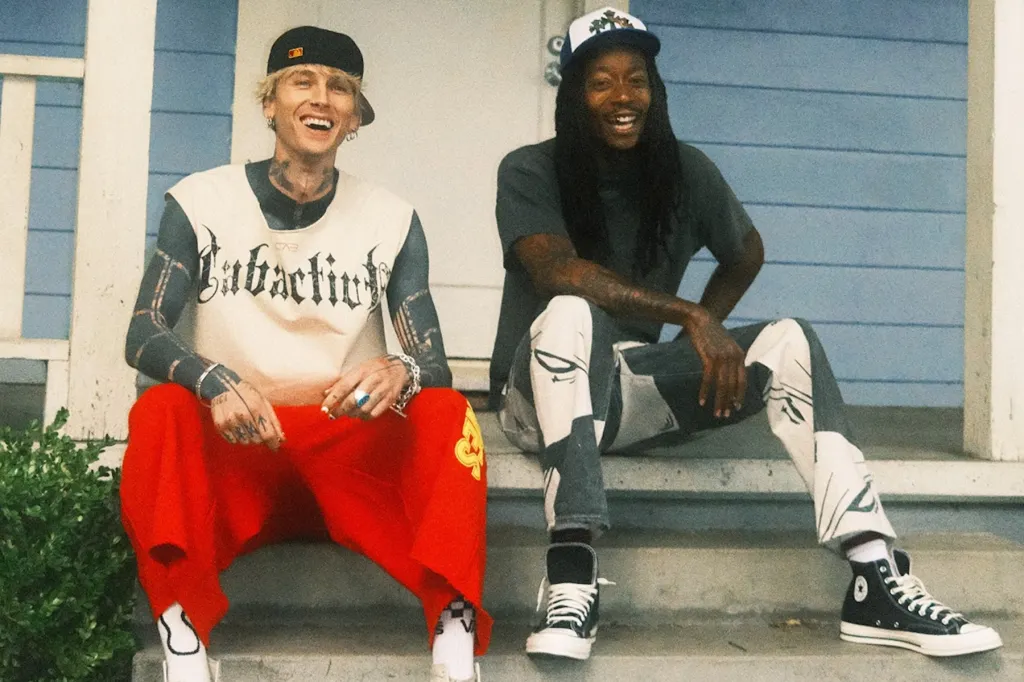 mgk et Wiz Khalifa retournent en 2010 pour la mixtape nostalgique « Blog Era Boyz » : diffusez-la maintenant