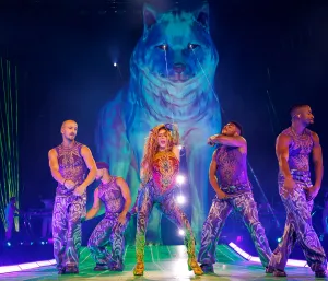 Shakira à la tournée mondiale Las Mujeres Ya No Lloran de SHAKIRA qui s'est tenue à Untuit Dome le 13 juin 2026 à Ingelwood, en Californie.