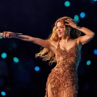 Shakira danse avec les Tigres et fait ses débuts avec « Dai Dai » au coup d&rsquo;envoi de la tournée américaine 2026 : meilleures photos