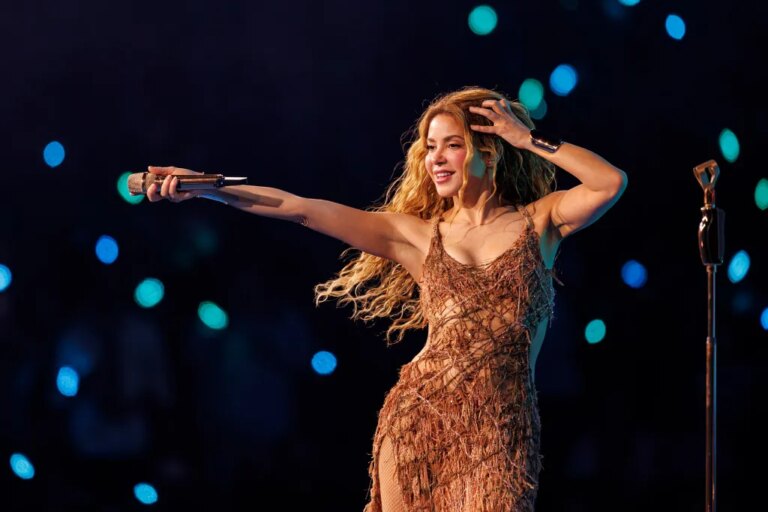 Shakira danse avec les Tigres et fait ses débuts avec « Dai Dai » au coup d&rsquo;envoi de la tournée américaine 2026 : meilleures photos