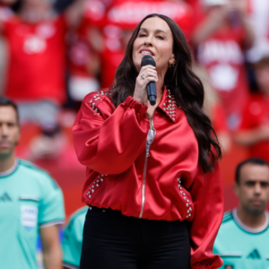 Alanis Morissette, Michael Bublé et d&rsquo;autres lancent la cérémonie d&rsquo;ouverture de la Coupe du monde 2026 au Canada