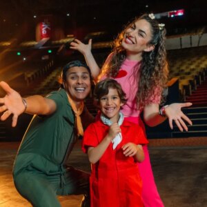 Après 20 ans en duo, Periko et Jessi León rebaptisés PJ Kids avec leur fils de 5 ans comme batteur
