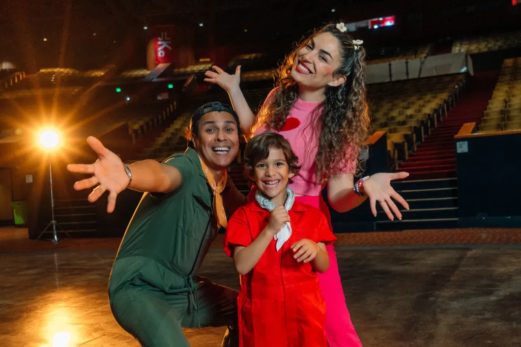 Après 20 ans en duo, Periko et Jessi León rebaptisés PJ Kids avec leur fils de 5 ans comme batteur