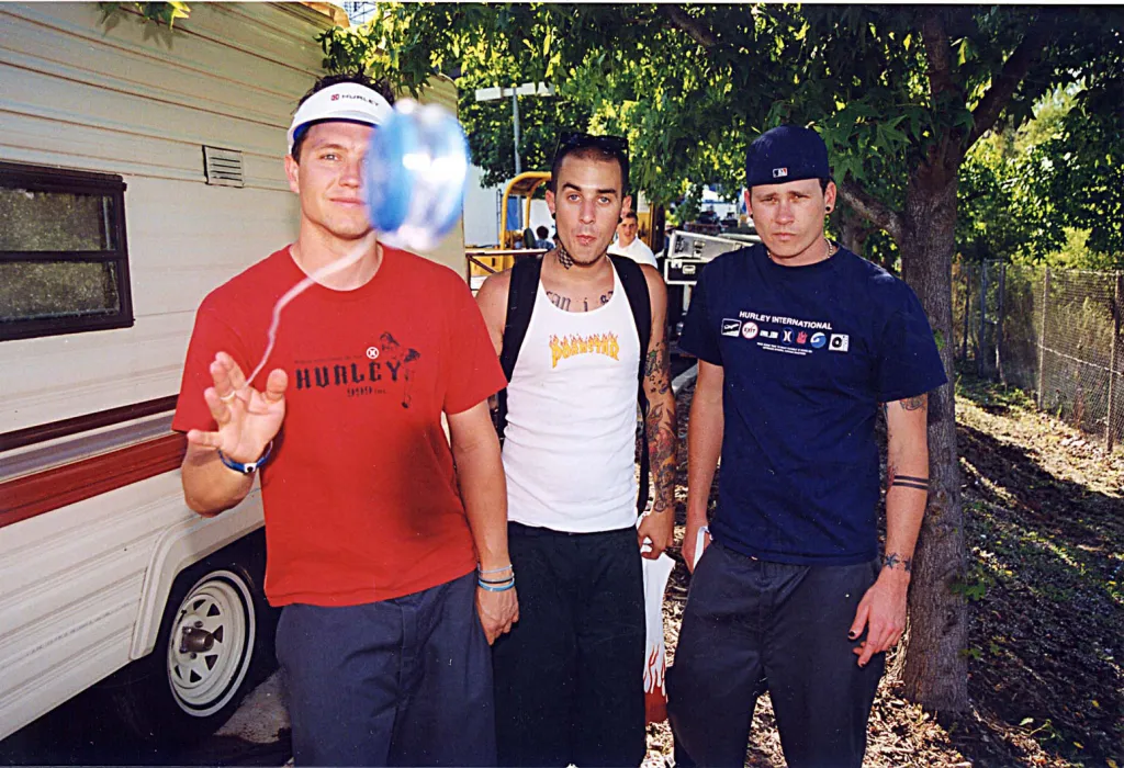 Blink-182 publie l'édition du 25e anniversaire de « Enlevez votre pantalon et votre veste »