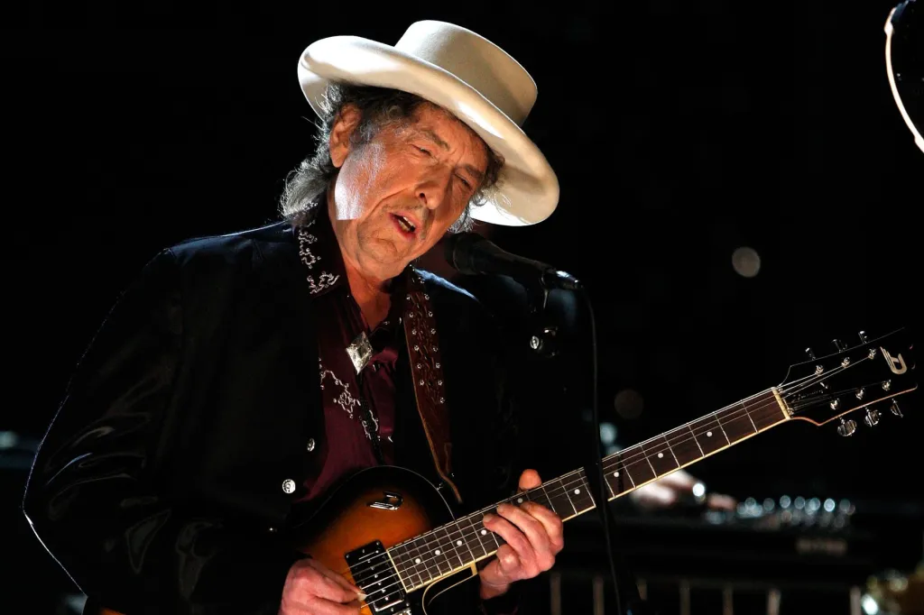 Bob Dylan joue "You Ain't Goin' Nowhere" pour la première fois en 14 ans