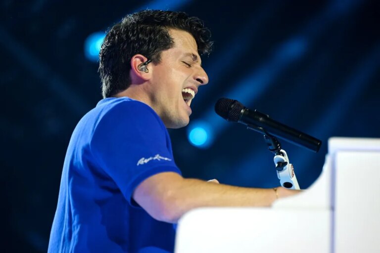 Charlie Puth annule un concert à Orlando en raison d&rsquo;une maladie : « Tellement dévasté »