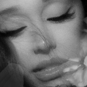 Ariana Grande dévoile un disque alternatif « Petal » et des extraits de chansons obsédantes : « Bonne chance pour votre chemin vers l&rsquo;enfer »