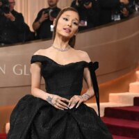 « Hate That I Made You Love Me » d&rsquo;Ariana Grande fait ses débuts à la première place du classement des singles britanniques