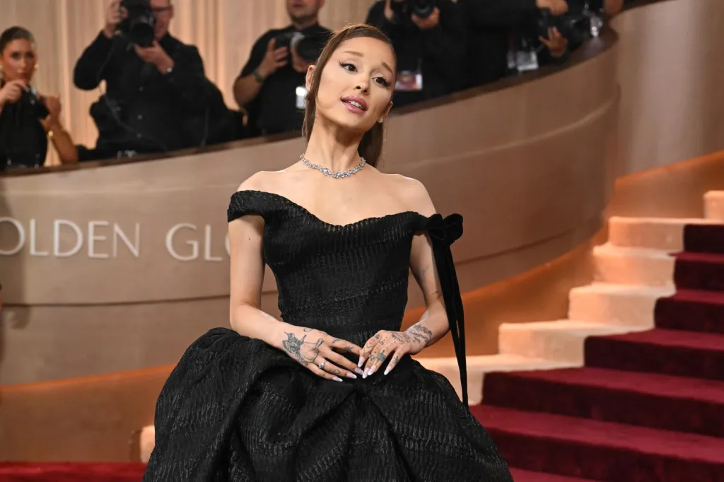 "Hate That I Made You Love Me" d'Ariana Grande fait ses débuts à la première place du classement des singles britanniques