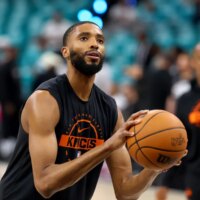 La star des Knicks, Mikal Bridges, dit qu&rsquo;il « n&rsquo;oubliera jamais » cet album de Kendrick Lamar pour l&rsquo;avoir aidé à traverser une période difficile