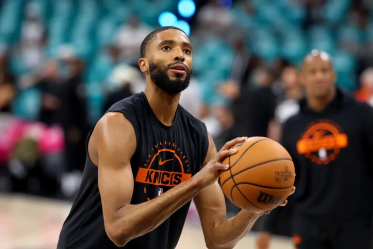 La star des Knicks, Mikal Bridges, dit qu&rsquo;il « n&rsquo;oubliera jamais » cet album de Kendrick Lamar pour l&rsquo;avoir aidé à traverser une période difficile