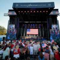 La succession de Leonard Cohen dénonce l&rsquo;utilisation du terme « Alléluia » lors du rassemblement de la « Great American State Fair » de Donald Trump – mais cela s&rsquo;est quand même produit