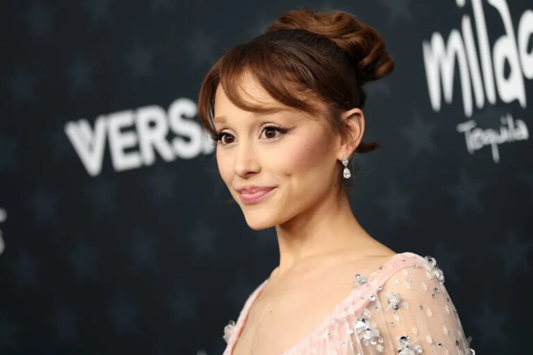 La vidéo « Je déteste que je t&rsquo;ai fait m&rsquo;aimer » d&rsquo;Ariana Grande la montre en train de hanter un acteur célèbre