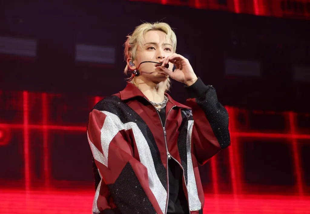 Le label de l'ancien membre du NCT, Mark Lee, s'excuse pour les photos du maillot du drapeau confédéré