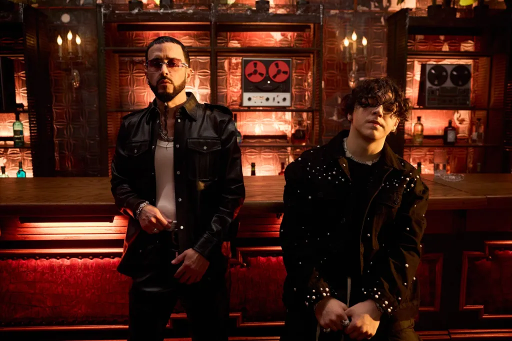 "Me Voy a La Chingada" de Yandel et Xavi en tête du classement des diffusions latino-américaines