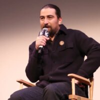 Noah Kahan réagit aux excréments trouvés sur le siège d&rsquo;un fan à Philadelphie