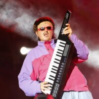 Oliver Tree, chanteur de « Life Goes On » et « Miss You », décède dans un accident d&rsquo;hélicoptère