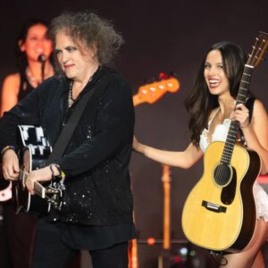 Olivia Rodrigo lance « What&rsquo;s Wrong With Me » avec Robert Smith de The Cure au Primavera Sound 2026