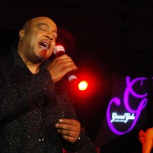 Peabo Bryson, la voix veloutée derrière les duos Disney et plus, décède à 75 ans