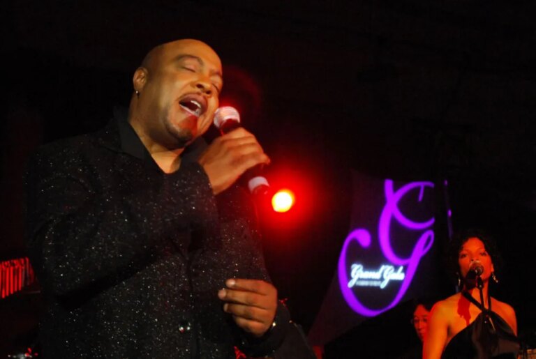 Peabo Bryson, la voix veloutée derrière les duos Disney et plus, décède à 75 ans