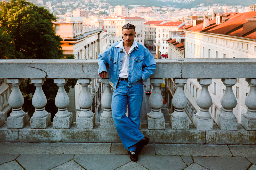 Samurai Jay parle d'apporter « un croisement cool entre la culture latine et nos racines » en Italie avec son Merenguetón Smash « Ossessione »