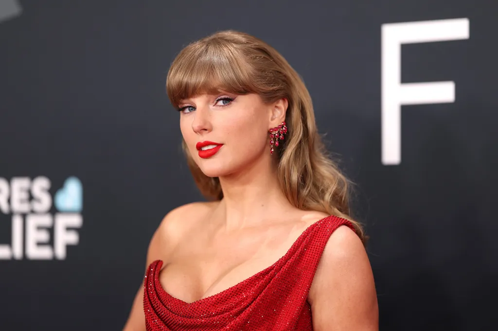 Taylor Swift dit qu'elle n'est « jamais inspirée » par Paul McCartney, faisant l'éloge de son nouvel album