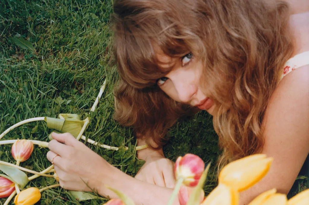 Taylor Swift raconte une histoire d'amour dans "Toy Story 5" avec la vidéo animée "Je le savais, je te connaissais" : regardez