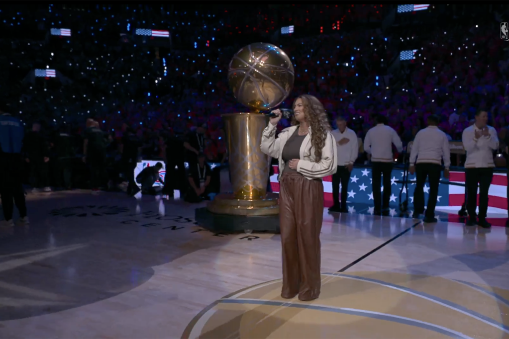 Tori Kelly annonce la finale de la NBA 2026 avec une « bannière étoilée » immaculée : regardez