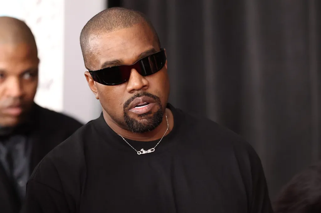 Ye lance l'édition Deluxe de "Bully" avec la nouvelle chanson de Don Toliver et partage la vidéo surréaliste des "Kings"