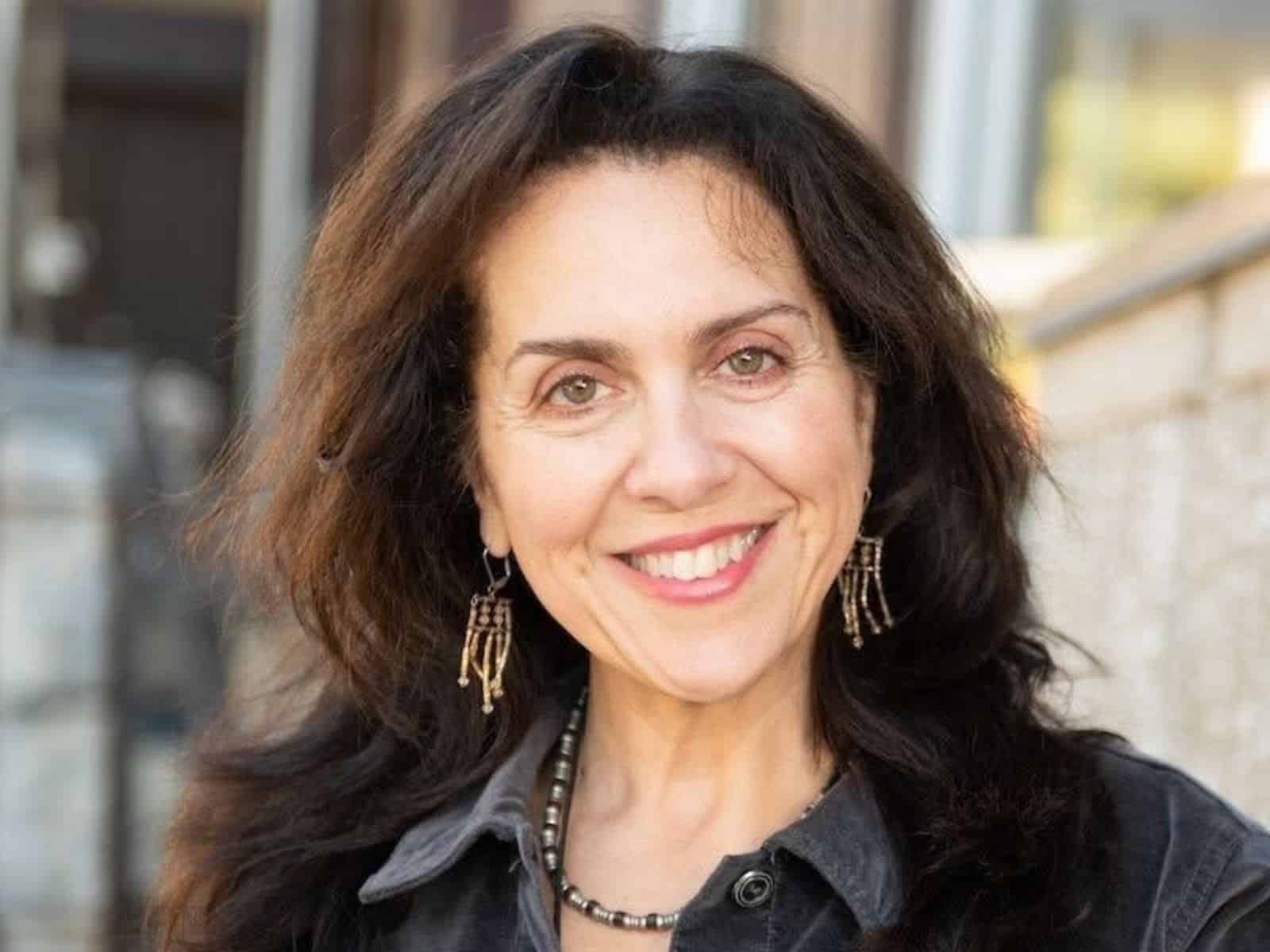 Julia Tucker