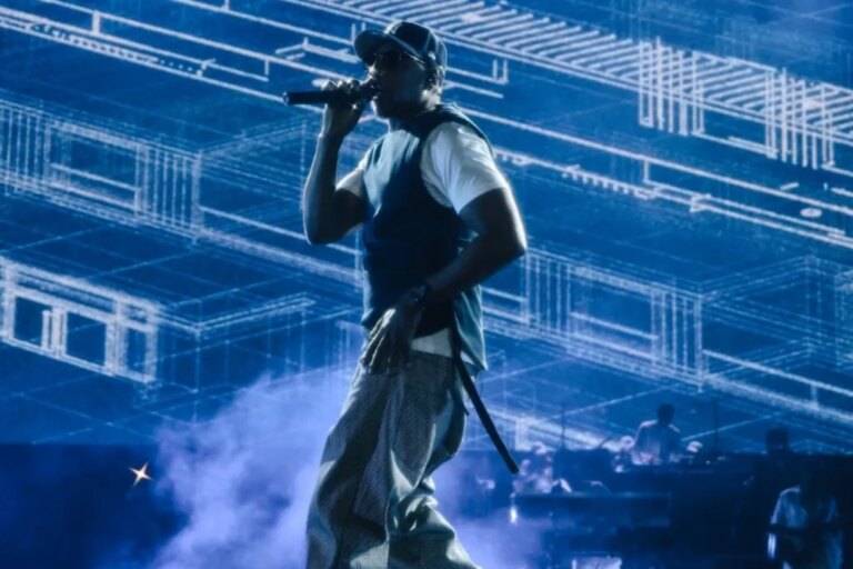 Jay-Z ferme le Yankee Stadium avec « The Blueprint » et des invités spéciaux : 7 meilleurs moments