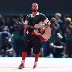 Ted Lasso envoie Justin Bieber sur le terrain de la Coupe du monde pour « Everything Hallelujah » lors du spectacle de la mi-temps 2026