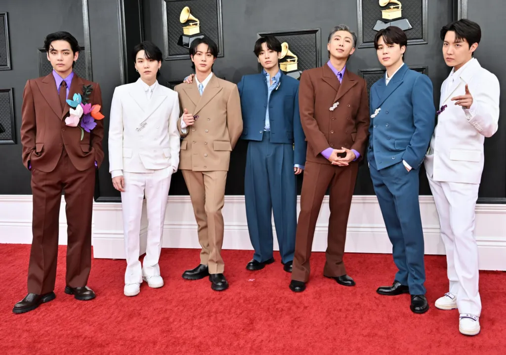Le chef des Grammys répond à la décision de BTS de ne pas soumettre ses chansons aux Grammys 2027