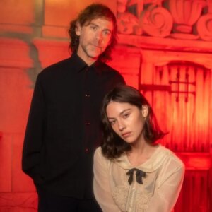 Aaron Dessner remet les pendules à l&rsquo;heure sur le « souhait de mort » de Gracie Abrams : il ne s&rsquo;agit « certainement pas » de Taylor Swift