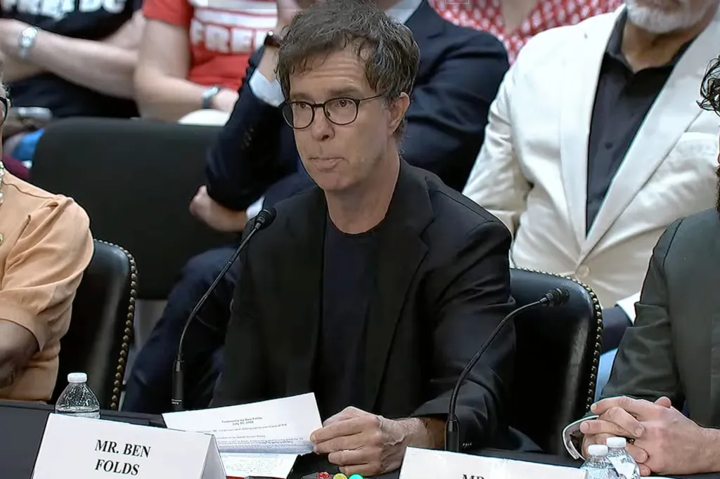 Ben Folds dénonce la prise de contrôle du Kennedy Center par Trump devant le Congrès : « Quand vous politisez l'art, vous avez de la propagande »