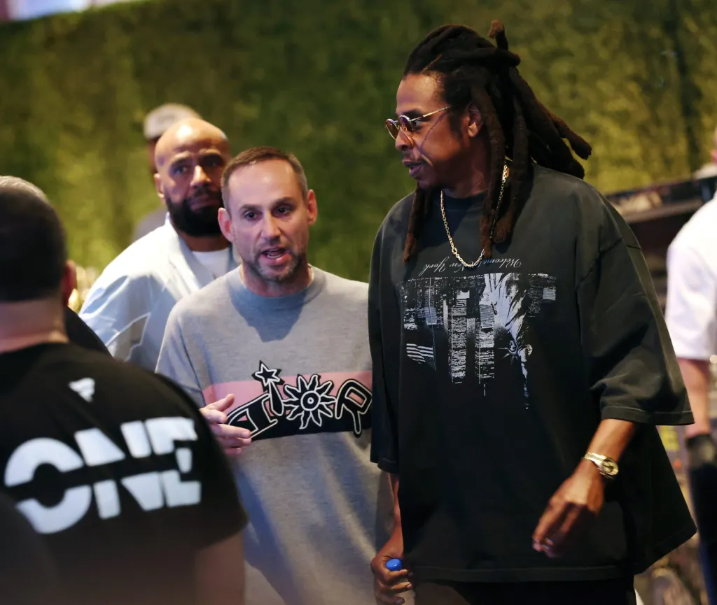 Jay-Z, Drake, Justin Bieber et Don Toliver Bande originale de la playlist officielle du Fanatics Fest 2026