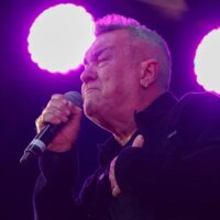 Jimmy Barnes, ICEHOUSE et bien d’autres rendent hommage au saxophoniste Cold Chisel Andy Bickers