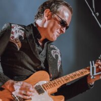 Joe Bonamassa étend son record d&rsquo;albums de blues et règne avec le concert « Rory » : « Live suscite le sentiment d&rsquo;urgence et de créativité »