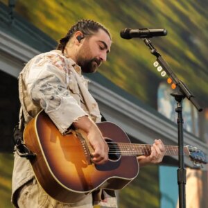 Le concert de Noah Kahan parmi les spectacles annulés à New York en raison du mauvais temps samedi