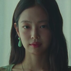 Les fans choisissent « Less Than a Lover » de JENNIE comme nouvelle musique préférée de la semaine