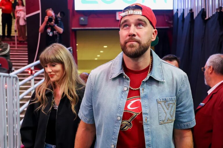 Les vœux de mariage de Taylor Swift et Travis Kelce : ce que les invités ont révélé