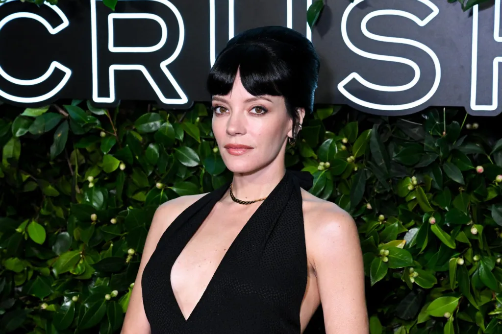 Lily Allen réduit l'étape de l'automne 2026 de la tournée des filles du West End nord-américain, des arènes aux théâtres : « Nous avons dû faire quelques ajustements »