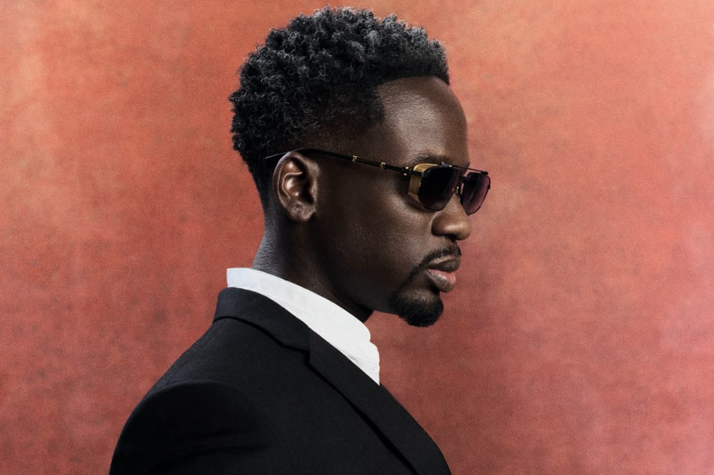 Mr Eazi & Dre Skull présentent une nouvelle mixtape inspirée du Dancehall avec la collaboration torride de Vybz Kartel : "Je pense que ça capture mon autre côté"