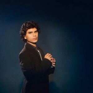 « Tout s&rsquo;est passé comme c&rsquo;était censé se passer » : Budjerah parle de son premier album de longue durée « Gentleman »