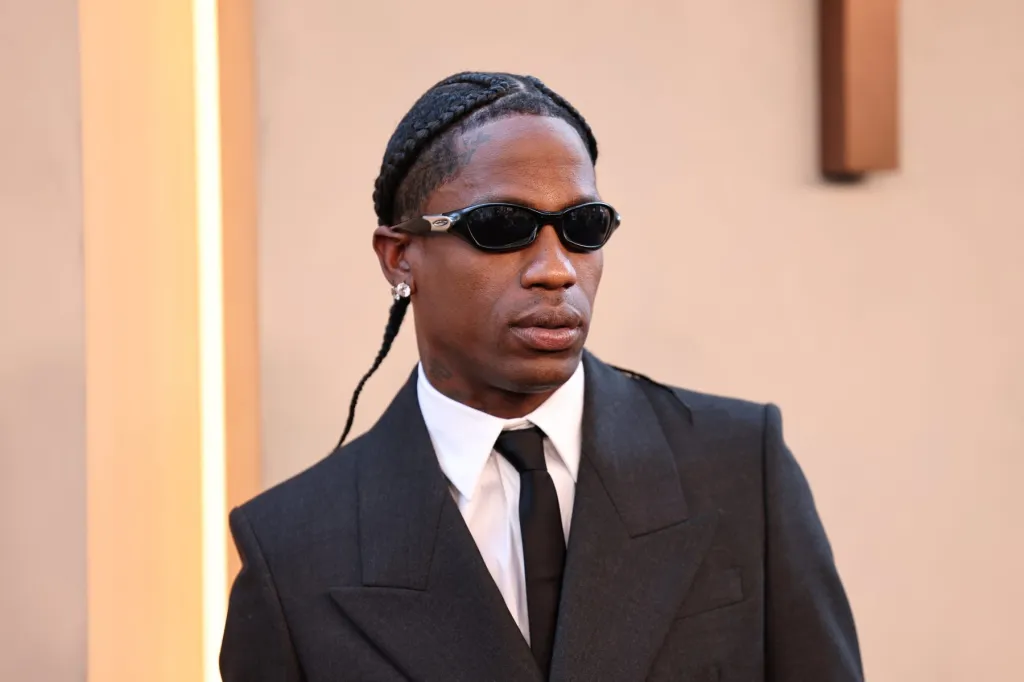 Travis Scott et James Blake se réunissent pour la bande originale de "The Odyssey" "Quand je suis à la maison" : écoutez