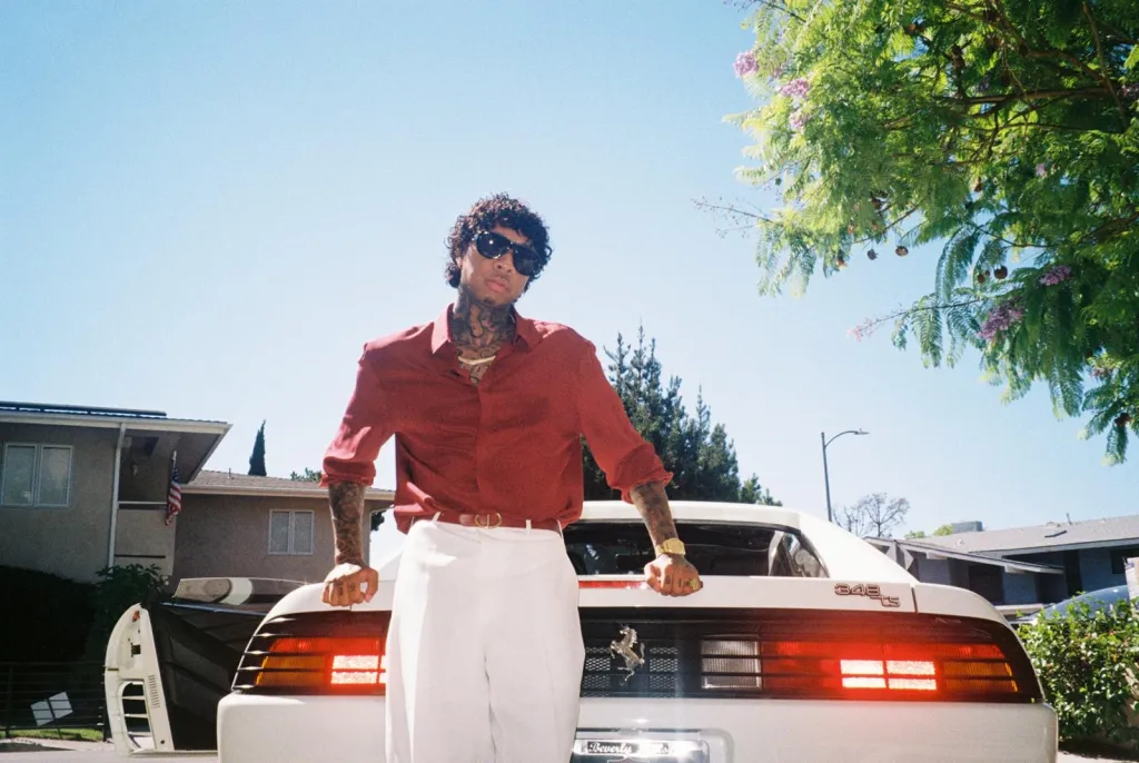 Tyga présente le nouvel artiste Persona $TARFACE avec « GAVE U RACKS »
