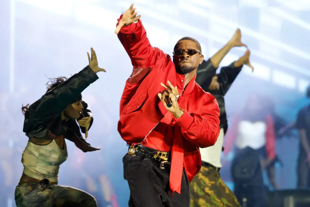Usher arrête une rencontre torride sur scène après qu'un fan semble mal à l'aise au spectacle de Nashville