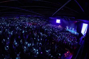 CORTIS se produit au Infosys Theatre du Madison Square Garden le 6 août 2026 à New York.