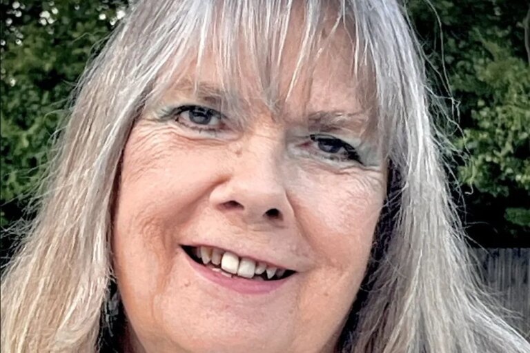 Vernell Hackett, journaliste musical et auteur vétéran de Nashville, décède à 77 ans